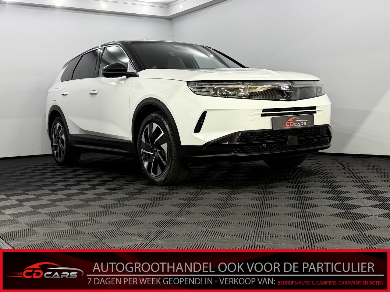 Opel Grandland - 1.2 Turbo Hybrid GS-e 360 Camera, Navi, Half leder, Keyless start, Virtual desk, Rijstrook - AutoWereld.nl