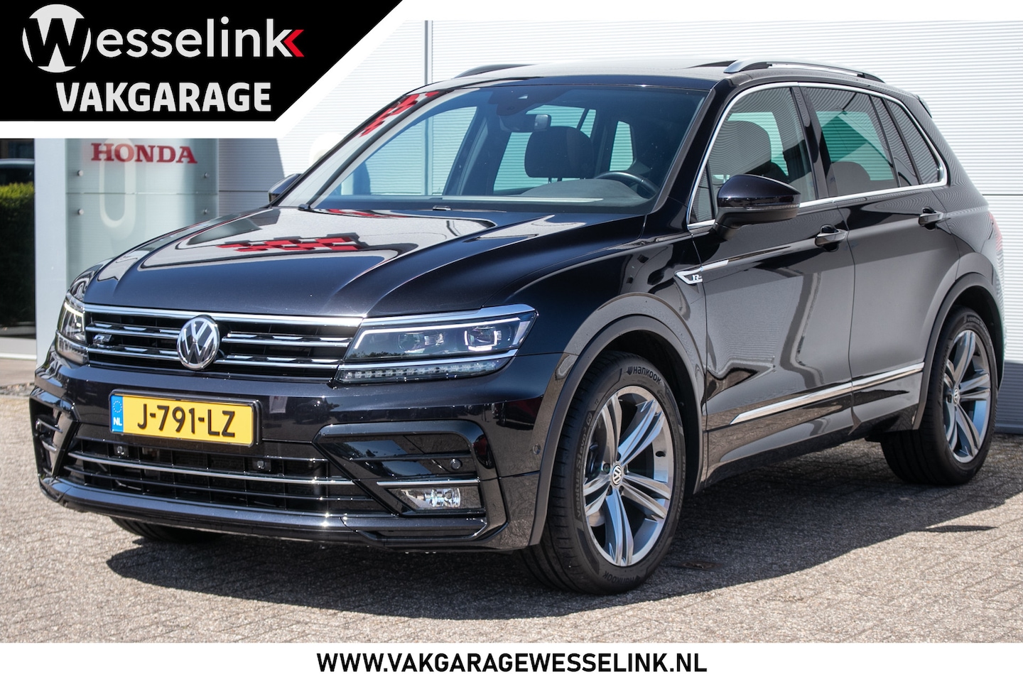 Volkswagen Tiguan - 1.5 TSI ACT Highline Business R - Schuif-/kanteldak | Wegkl. trekhaak | Massagestoel | Sto - AutoWereld.nl