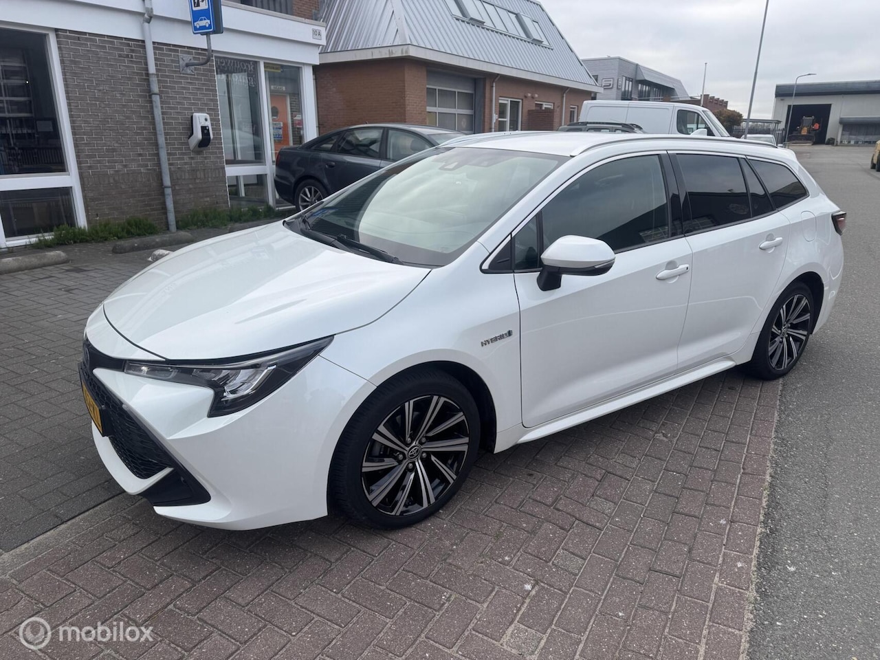 Toyota Corolla Touring Sports - 1.8 Hybrid Business 1.8 Hybrid Business+ - AutoWereld.nl