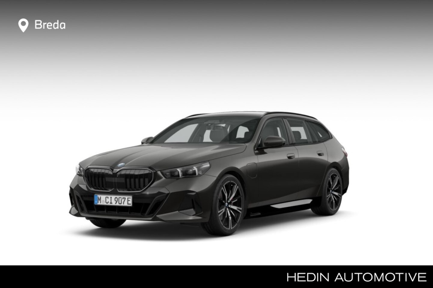 BMW 5-serie Touring - 530e M Sport Edition | M Sport Pro | 20 Inch | Trekhaak | Pano | 360 Cam | Comfort Stoelen - AutoWereld.nl