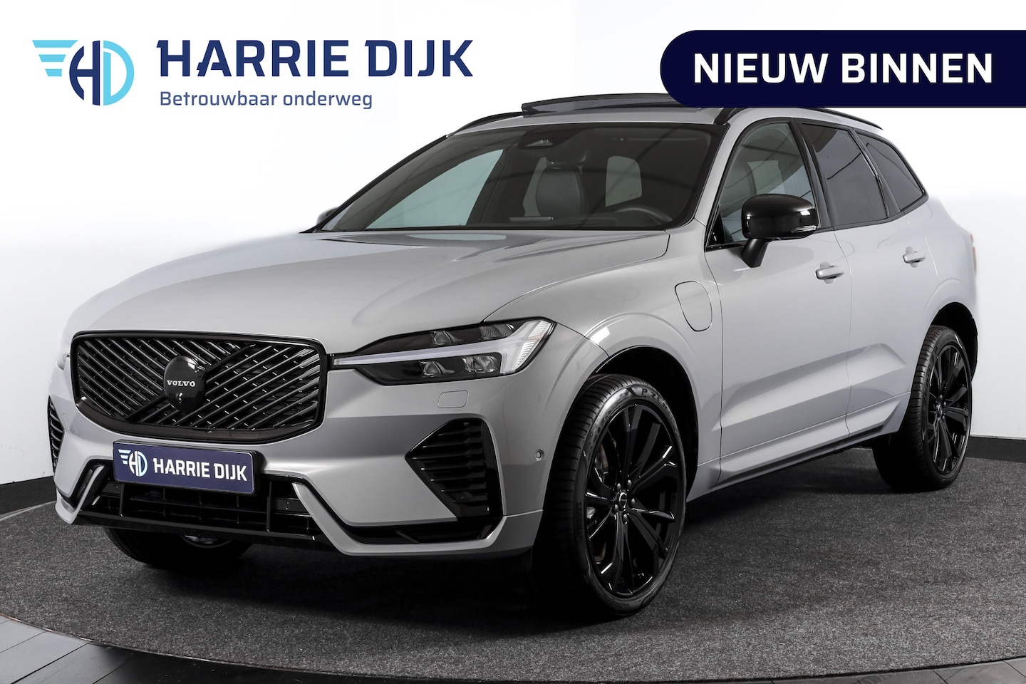 Volvo XC60 - 2.0 T6 Plug-in hybrid AWD Ultra Black Edition | S/K Panodak | Head-up | 360 Camera | Harma - AutoWereld.nl