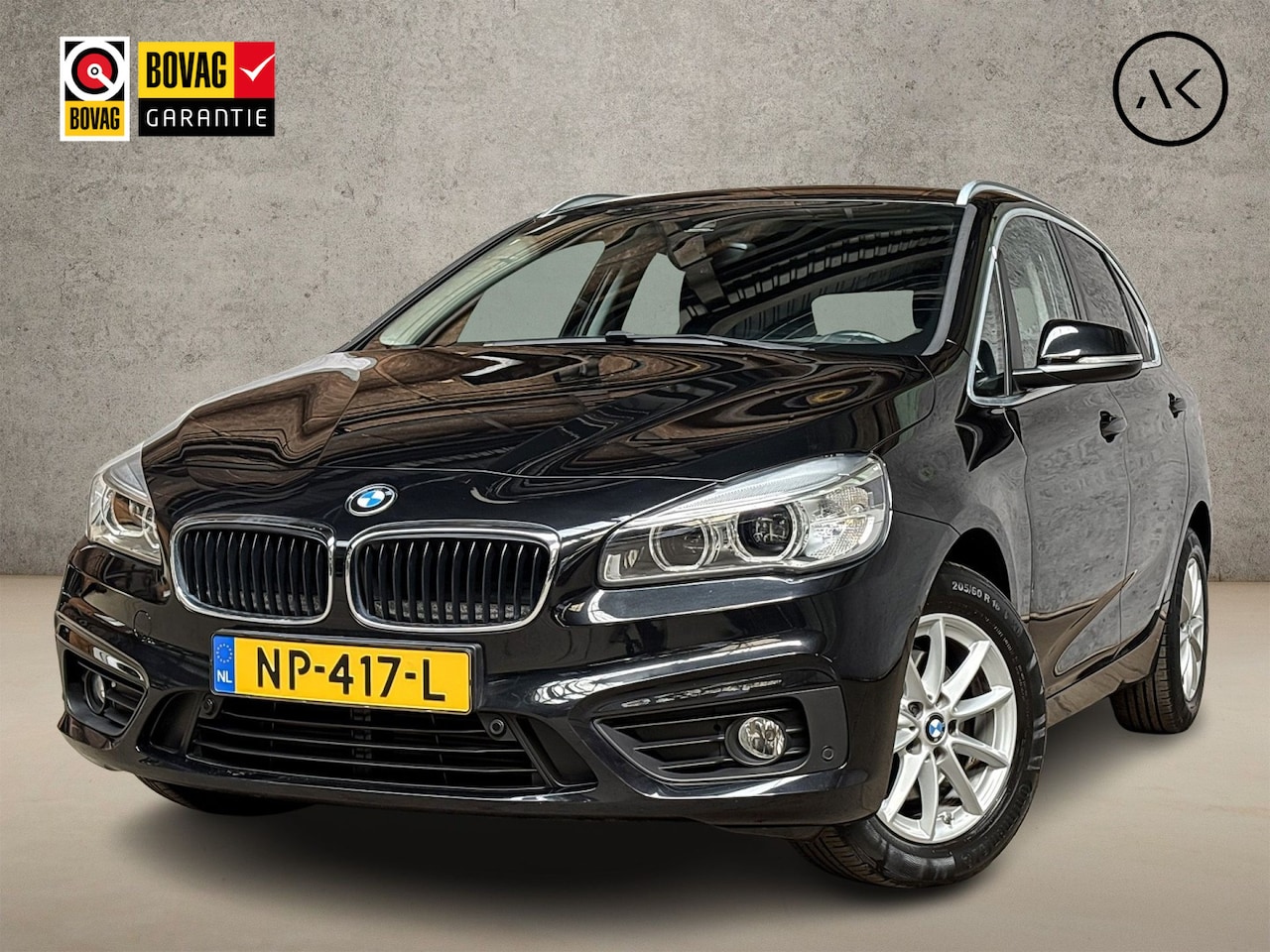 BMW 2-serie Active Tourer - 218i High Executive Automaat (GROOT NAVI, HEAD-UP DISPLAY, CLIMATE, LEDER, STOELVERWARMING - AutoWereld.nl