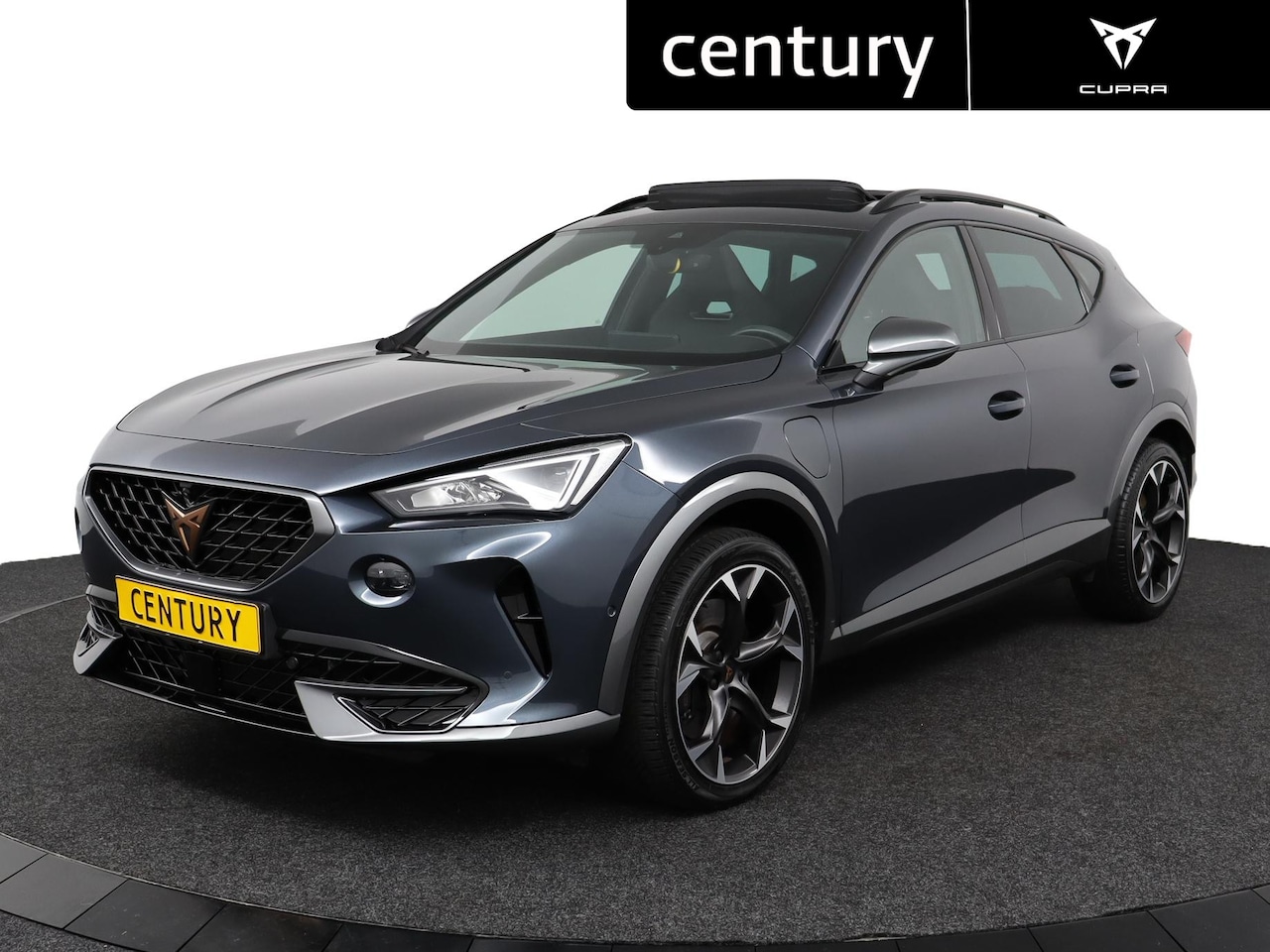 CUPRA Formentor - 1.4 e-Hybrid VZ 245Pk / Pano-Dak / Virtual / Camera - AutoWereld.nl