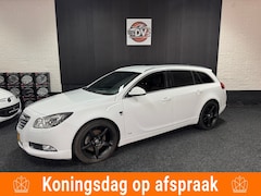 Opel Insignia Sports Tourer - 2.0 T OPC LINE AUTOMAAT STL VERW PDC XENON