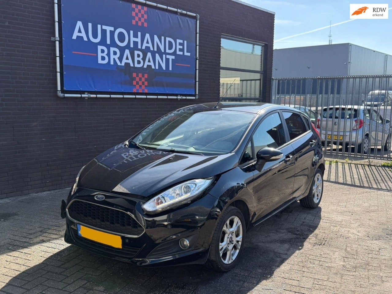 Ford Fiesta - 1.0 Style Ultimate LED * Navi * Compleet Kenteken * Rijdbare Schade - AutoWereld.nl