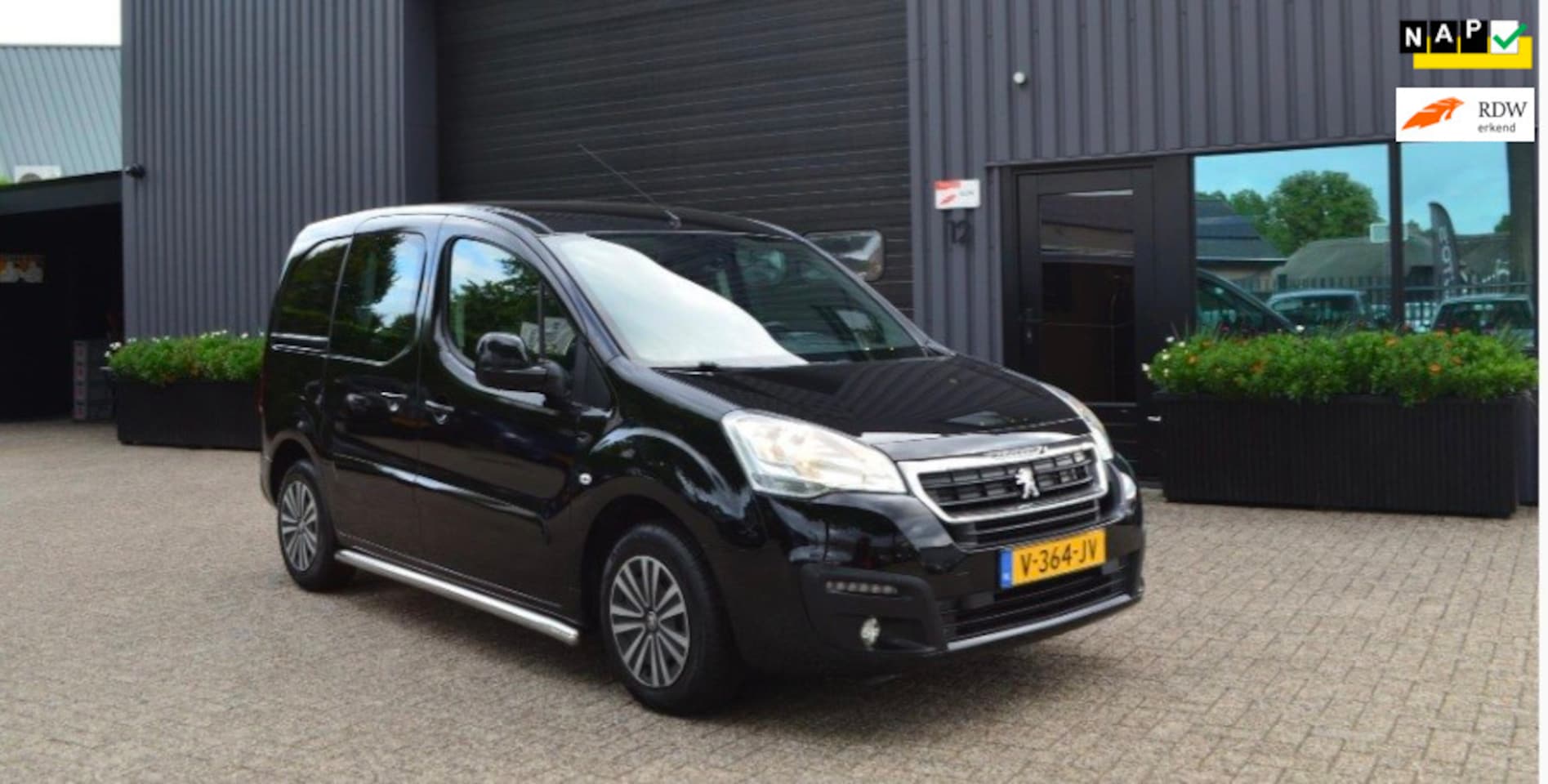 Peugeot Partner - 120 1.6 BlueHDi 100 L1 Premium Pack 120 1.6 BlueHDi 100 L1 Premium Pack S&S - AutoWereld.nl