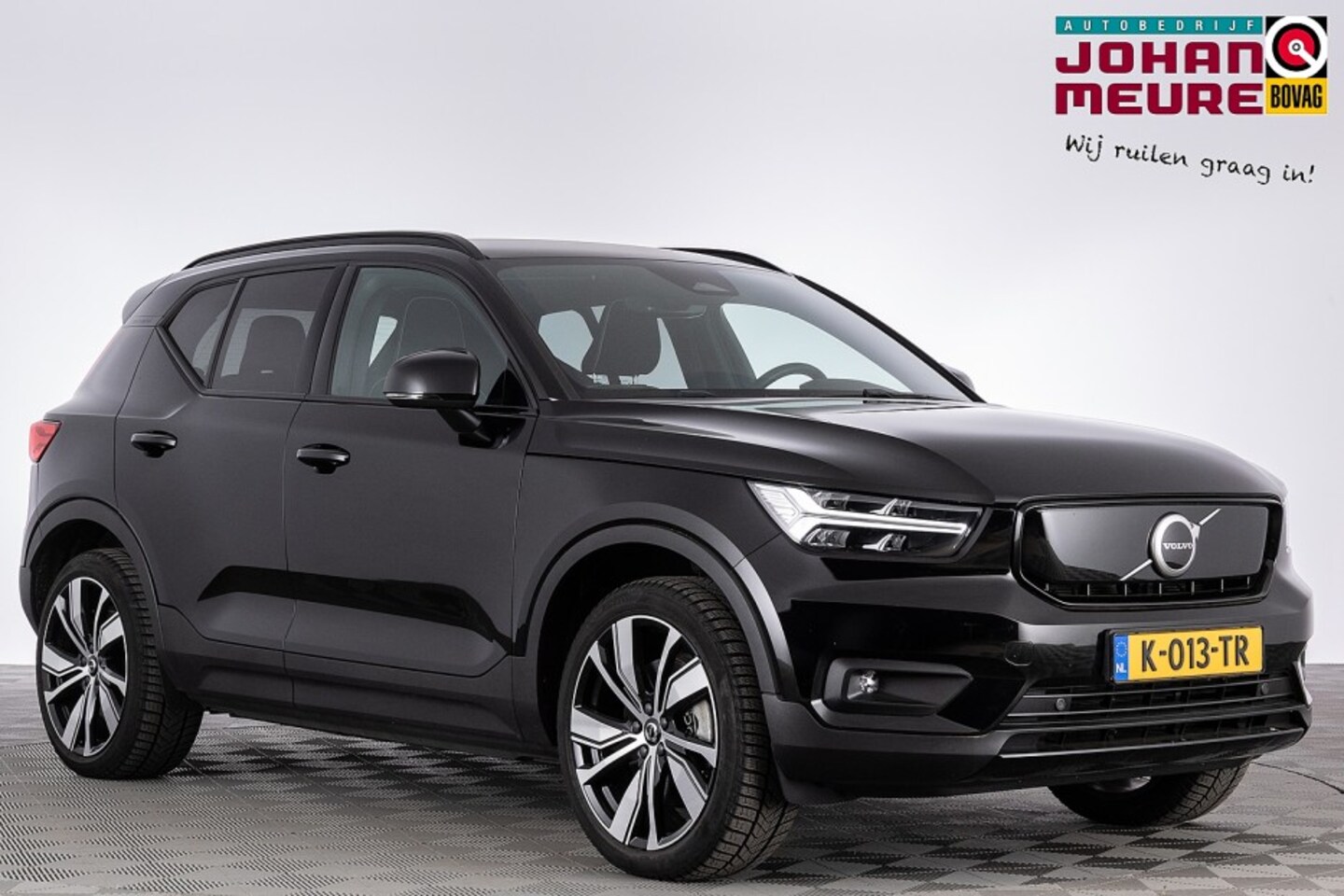 Volvo XC40 - Recharge P8 AWD R-Design *SOH 94% ✅ 1e Eigenaar . - AutoWereld.nl