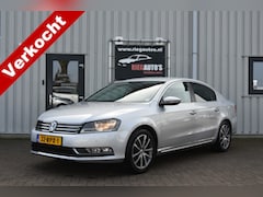 Volkswagen Passat - 1.4 TSI Comfortline BlueMotion. Org NL, PDC, Navi, Leer, Trekhaak, NAP