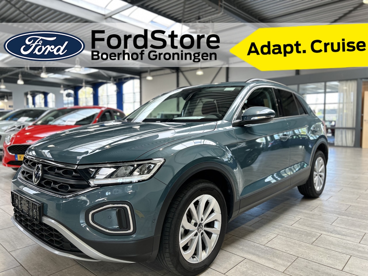 Volkswagen T-Roc - 1.5 TSI Life Edition | AUTOMAAT | Adapt. Cruise | Clima | Camera | LED | Apple carplay // - AutoWereld.nl