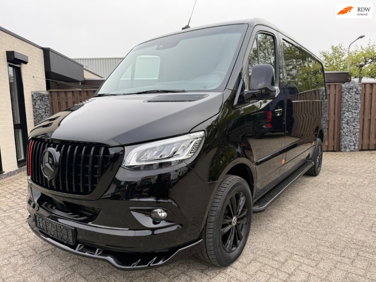 Mercedes-Benz Sprinter - 317 CDI L2 H1 LED - BLACK ON BLACK - BPM VRIJ - AutoWereld.nl
