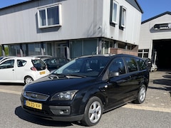 Ford Focus Wagon - 1.8-16V Ambiente Flexifuel , Navigatie, Airco enz. Keurig nette Focus met een nieuwe Apk b