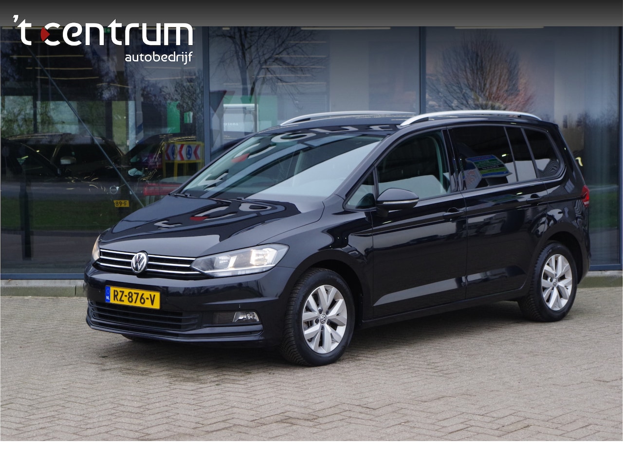 Volkswagen Touran - 1.6 TDI Automaat 116 PK SCR Comfortline BNS, Trekhaak, Adap. Cruise Control, Massage, Came - AutoWereld.nl