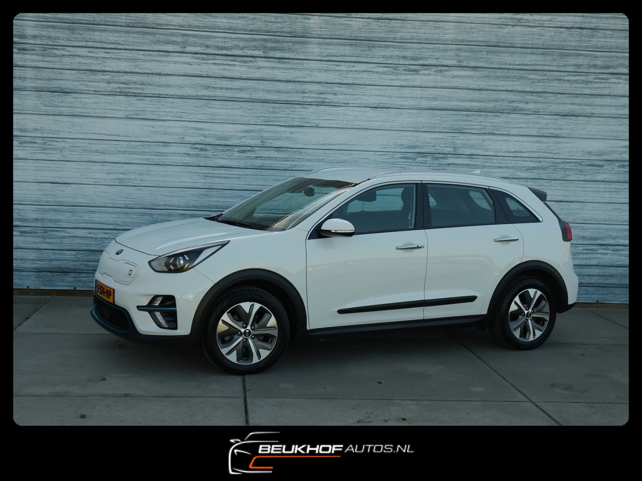 Kia e-Niro - DynamicLine 64 kWh Leer Carplay Camera Soh 100% - AutoWereld.nl