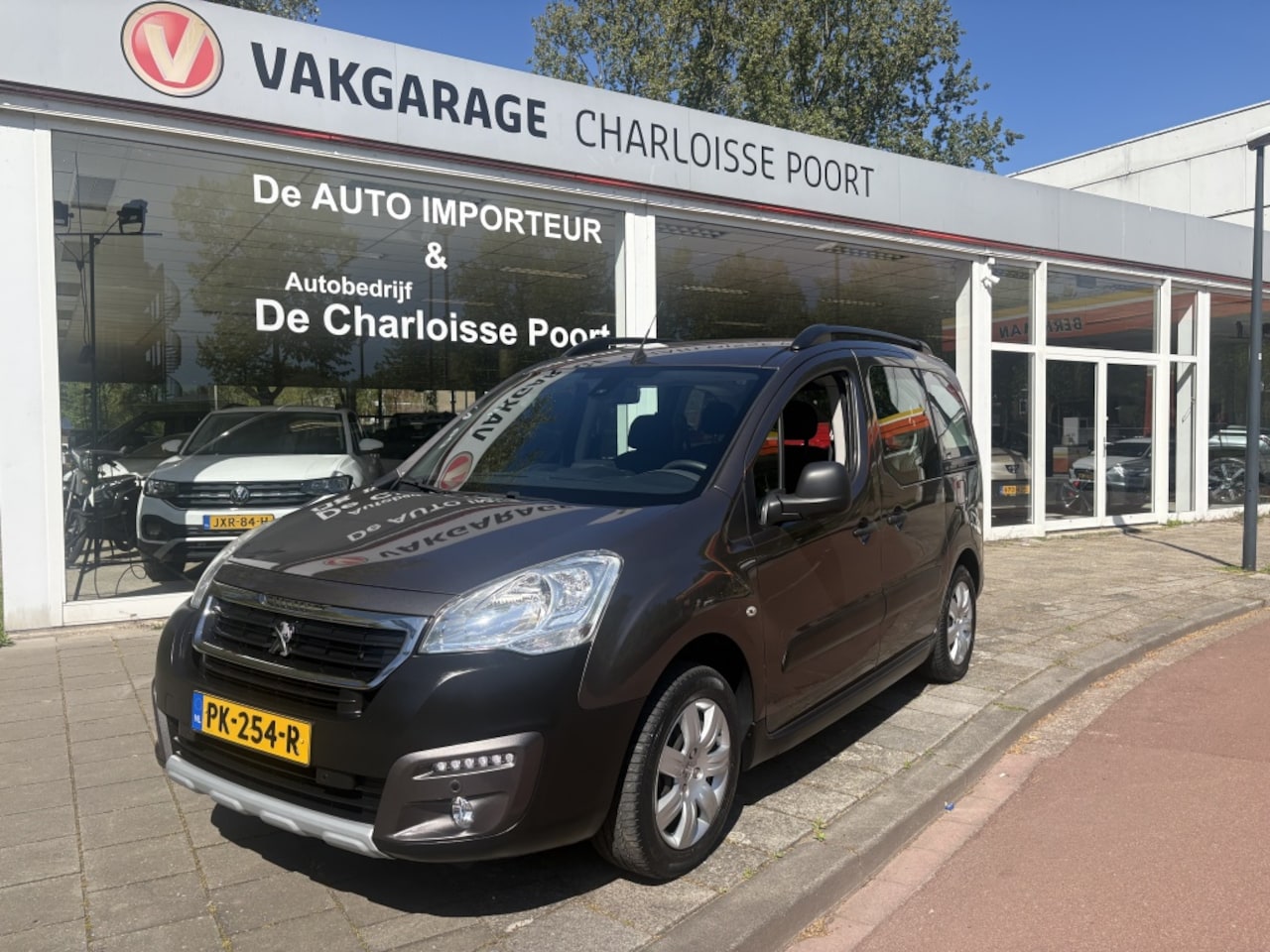 Peugeot Partner Tepee - 1.2 PureTech Active 1.2 PureTech Active - AutoWereld.nl
