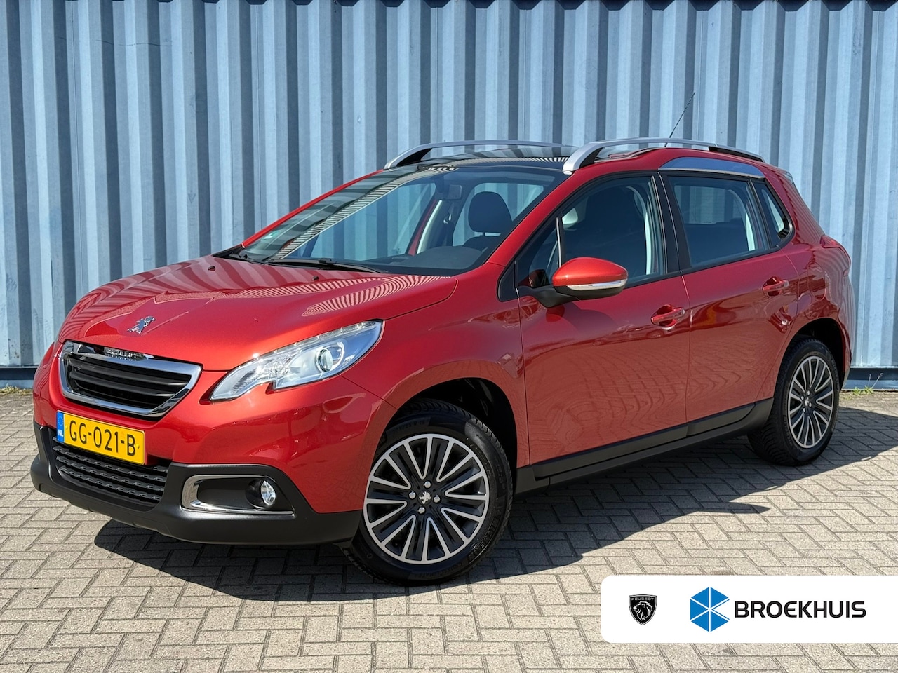 Peugeot 2008 - Active Automaat | Afneembaare trekhaak | Panorama dak | Cruise control | Airco - AutoWereld.nl