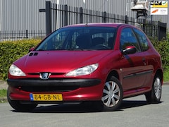 Peugeot 206 - 1.4 XT AUTOMAAT 146DKM/NAP/APK 02-2027