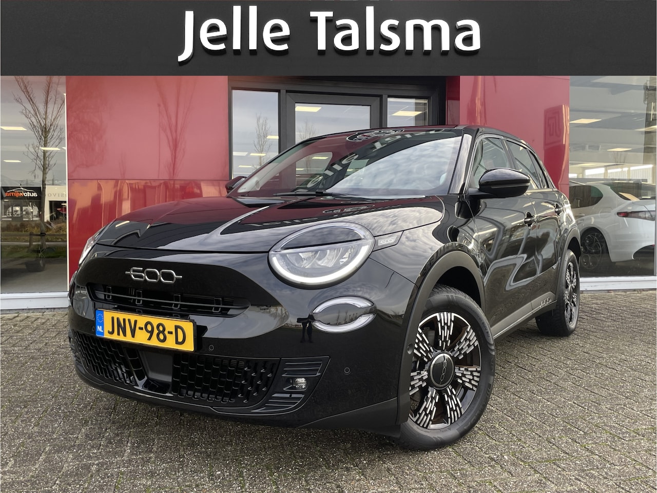 Fiat 600 - 1.2 Hybrid Urban Automaat | Apple/Android CarPlay rijdende auto niet altijd aanwezig - AutoWereld.nl