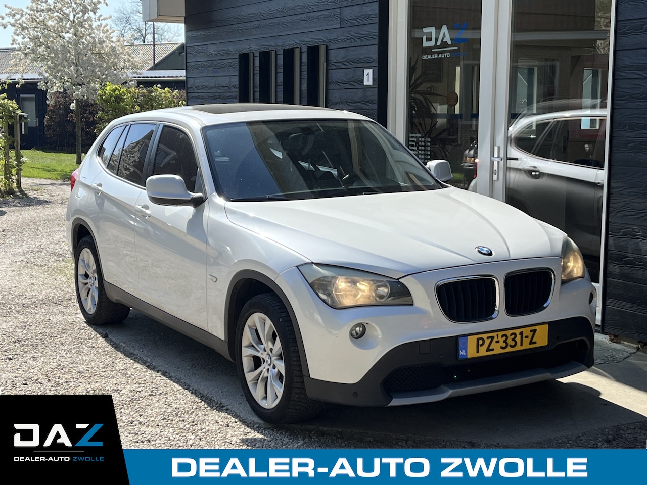 BMW X1 - sDrive18i Ecc/Audio/Navi/Pano - AutoWereld.nl