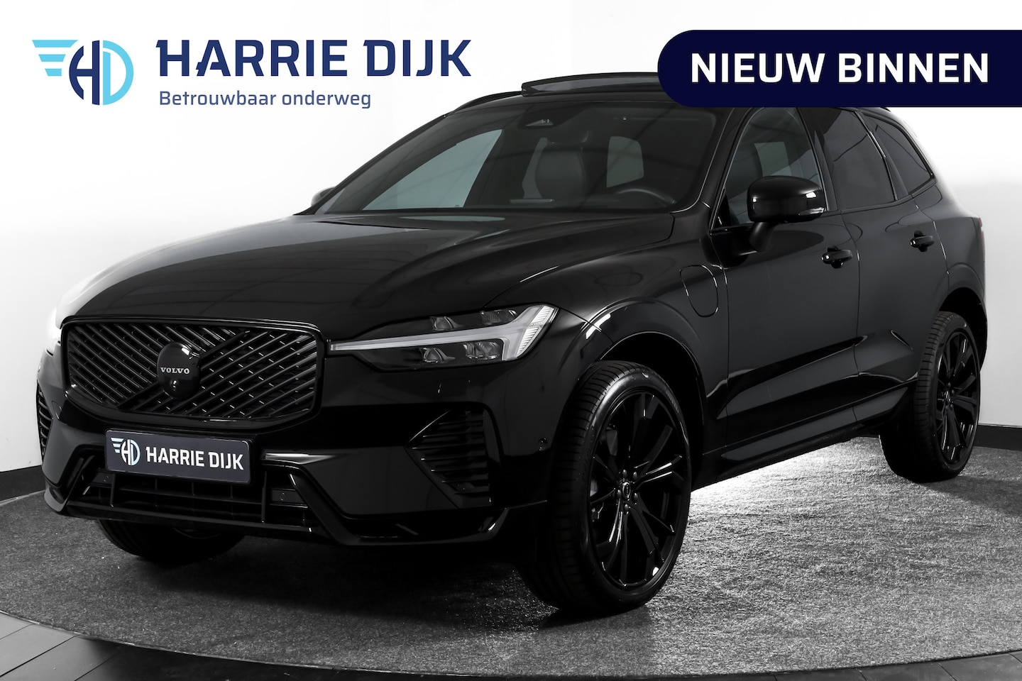 Volvo XC60 - 2.0 T6 Plug-in hybrid AWD Ultra Black Edition | S/K Panodak | Head-up | 360 Camera | Harma - AutoWereld.nl