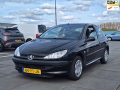 Peugeot 206 - €1140, -1.1 X-Design Apk 1 Jaar 2027 Aircondition