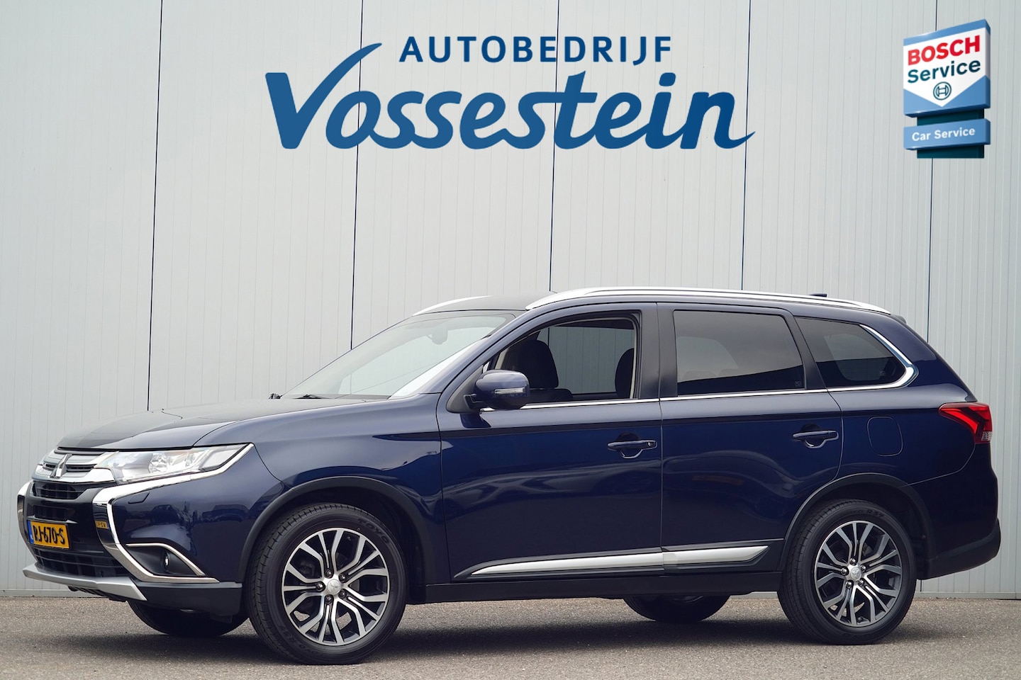 Mitsubishi Outlander - 2.0 Executive Edition / 7-Pers. / Afn. Trekhaak / 86dkm NAP / Stoelverw. / NL-Auto - AutoWereld.nl
