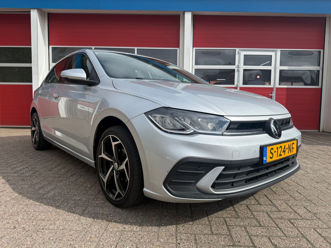 Volkswagen Polo - 1.0 TSI 96 PK | Life | Automaat | Airco | 5-drs | 17 inch Lichtmetalen Velgen | - AutoWereld.nl