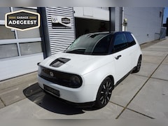 Honda e - e Advance 17" |Navi|Carplay|PDC V+A|Dodehoek|360 Camera|DAB|Pano|Stuur, stoel en voorruitv