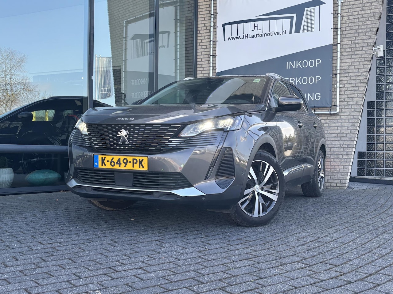 Peugeot 3008 - 1.2 Allure*130PK*CARPLAY*ECC*CRUISE*NAVI*HAAK*CAM* - AutoWereld.nl