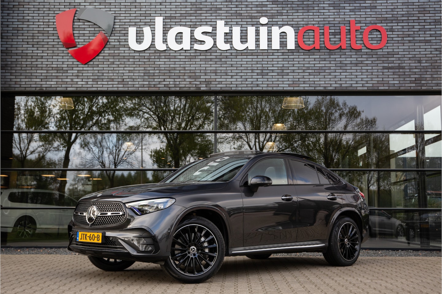 Mercedes-Benz GLC-klasse Coupé - 400e 4MATIC AMG Line 400e 4MATIC AMG Line , Panoramadak, Burmester, Trekhaak, VOL! - AutoWereld.nl