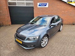 Skoda Octavia - 1.2 TSI Greentech Elegance Businessline 2015 AUTOMAAT