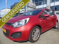 Kia Rio - 1.2 CVVT Comfort Pack 5drs nl-auto, lmv, airco, groot scherm , trekh