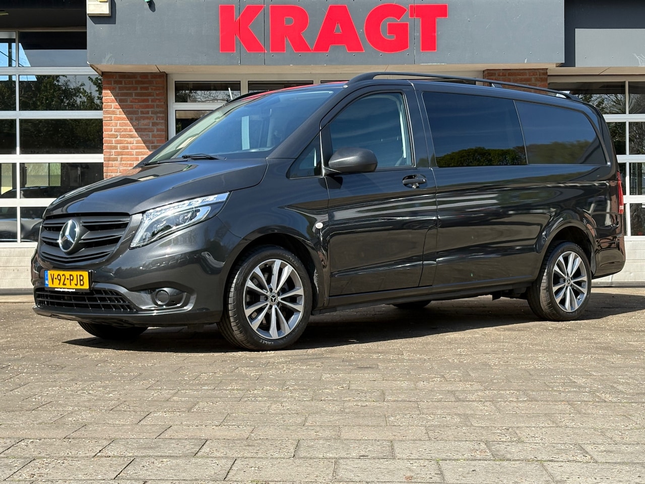 Mercedes-Benz Vito - 119 CDI Lang DC Comfort|DUBBELCABINE|AUTOMAAT|cruise|standkachel|LED|achteruitrijcamera|cl - AutoWereld.nl