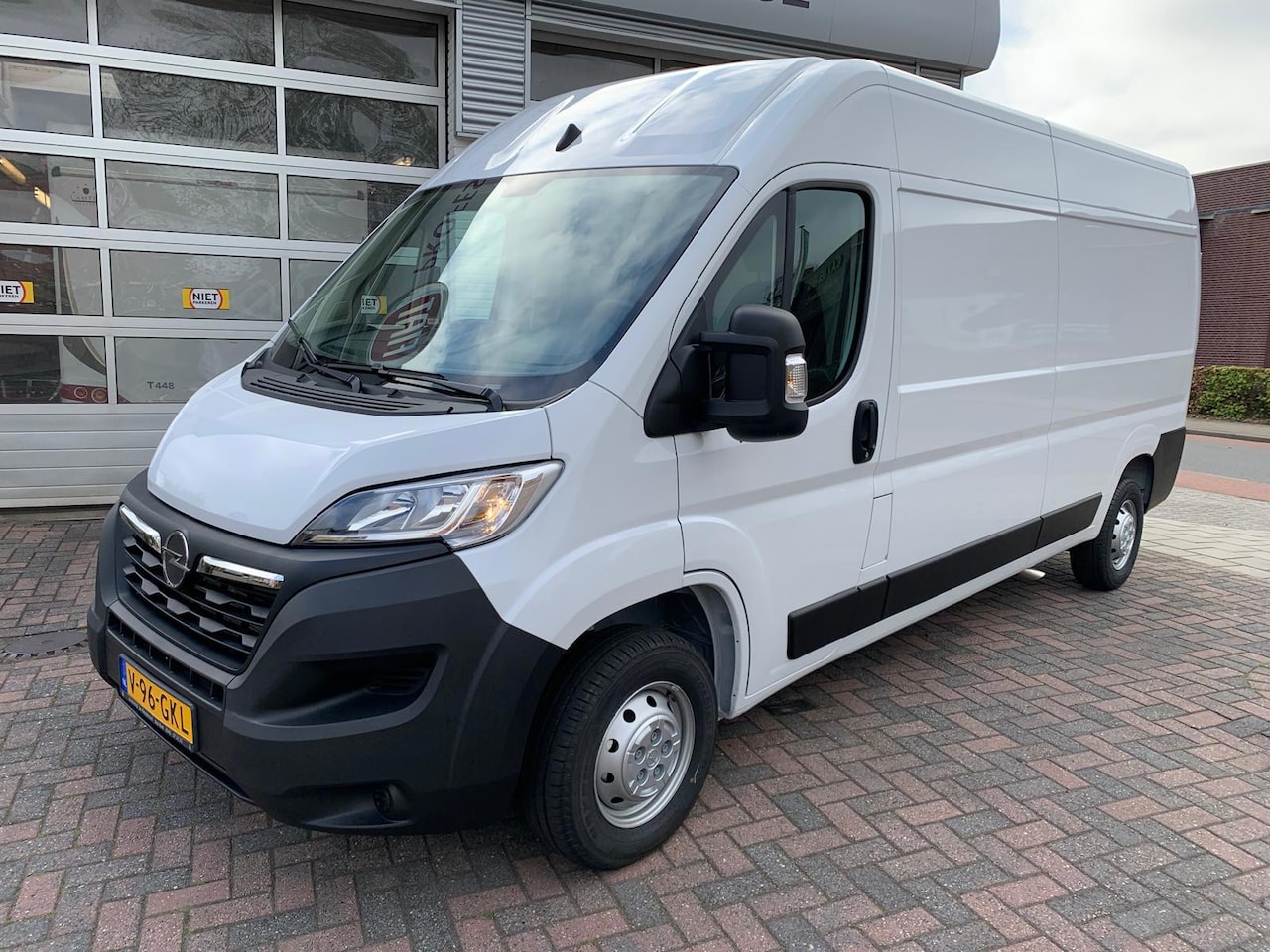 Opel Movano - 2.2 140 L3H2 3.5t - AutoWereld.nl