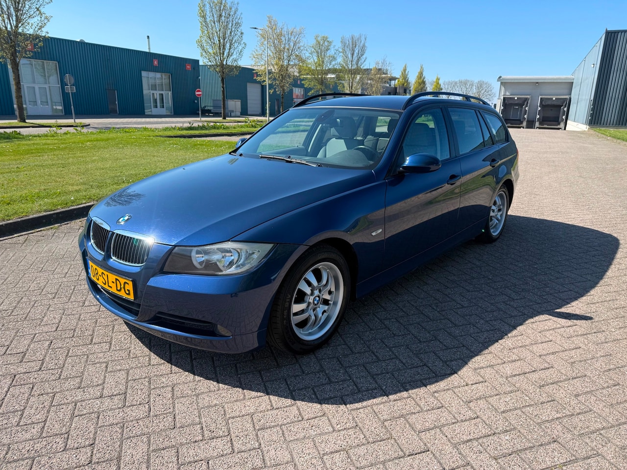 BMW 3-serie Touring - 320i Automaat High Executive - AutoWereld.nl