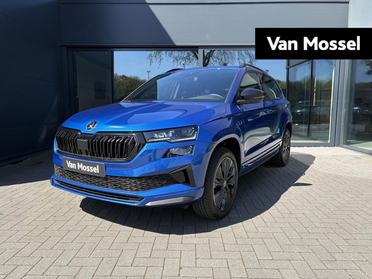 Skoda Karoq - 1.5 TSI ACT Sportline Business Ultimate 150 PK Nu € 5000,-- inruilpremie op deze auto | Au - AutoWereld.nl