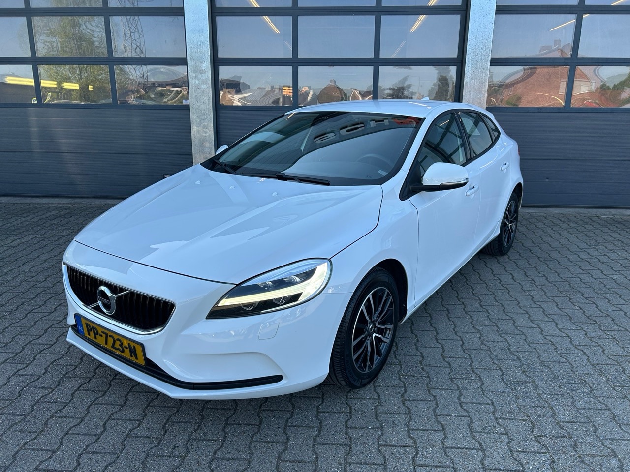 Volvo V40 - 2.0 T2 Nordic 2.0 T2 122pk Nordic+ - AutoWereld.nl