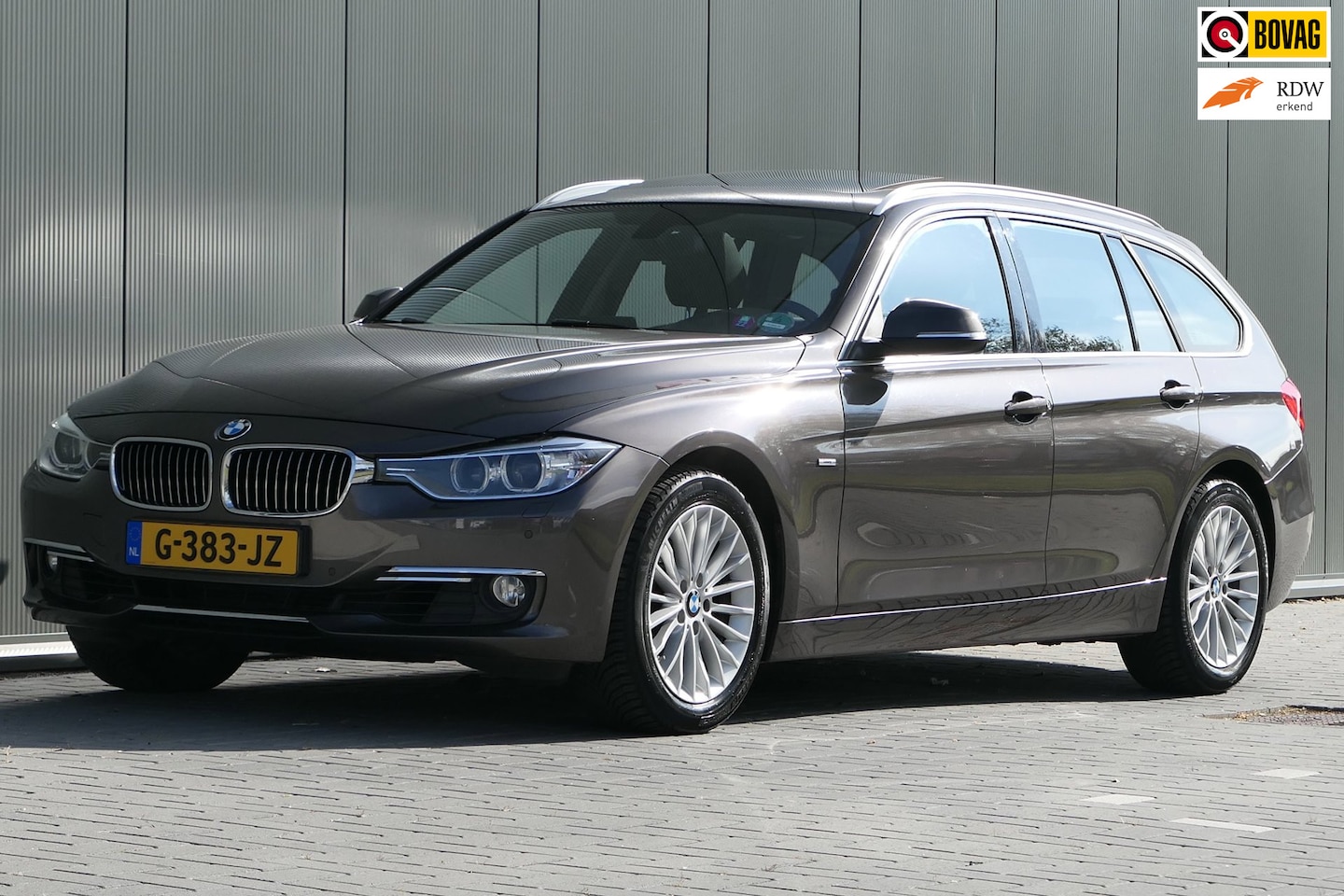 BMW 3-serie Touring - 320i Executive Luxury Pano Navi Leder Camera - AutoWereld.nl