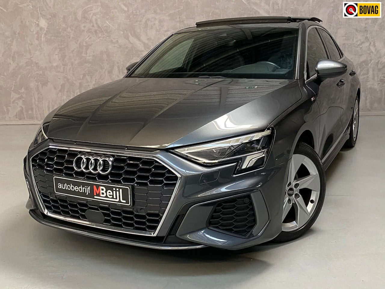 Audi A3 Limousine - 30 TFSI S edition /3 X S-Line /Pano /Carplay - AutoWereld.nl