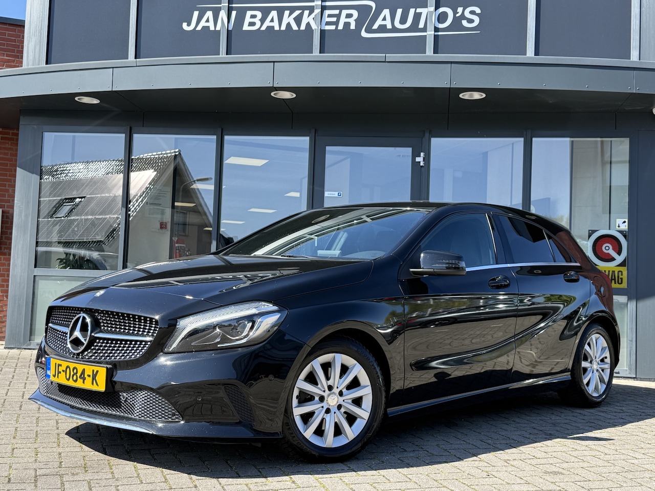 Mercedes-Benz A-klasse - 180 Ambition ✅ Navi ✅ PDC ✅ Diamondgrill ✅ NL-Auto - AutoWereld.nl