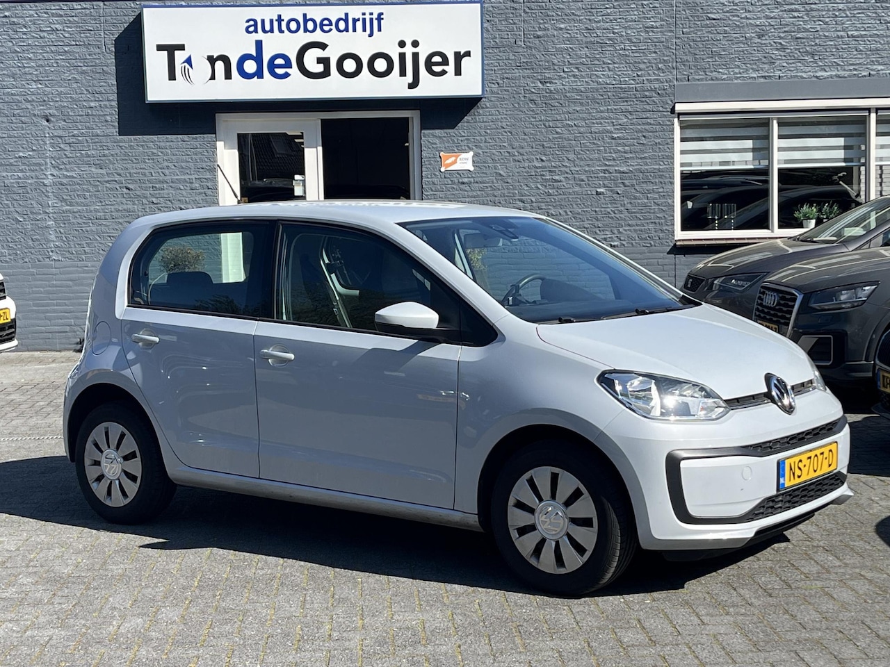 Volkswagen Up! - 1.0 BMT move up! | AIRCO | EL. RAMEN | BLUETOOTH | - AutoWereld.nl