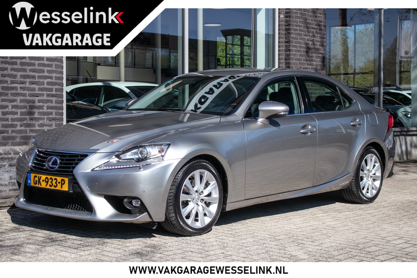 Lexus IS - 300h Business Line Pro | 2e eigenaar | Leder | Volledig onderhouden | - AutoWereld.nl