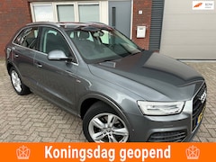 Audi Q3 - 2.0 TFSI quattro Sport Pro Line S / Pano / Leder / Navi / PDC / LED