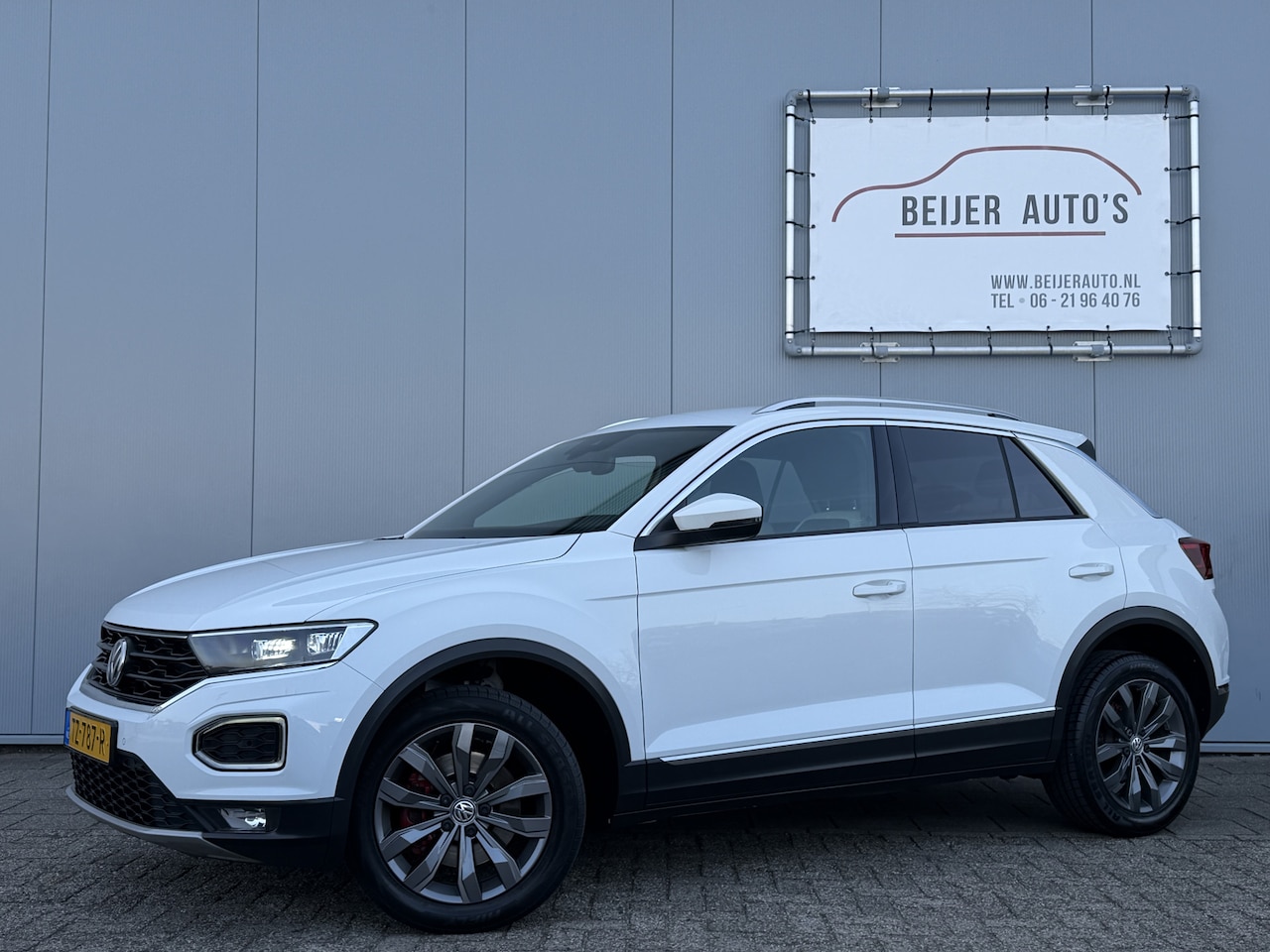 Volkswagen T-Roc - 1.0 TSI Sport Carplay/LED/17inch. - AutoWereld.nl