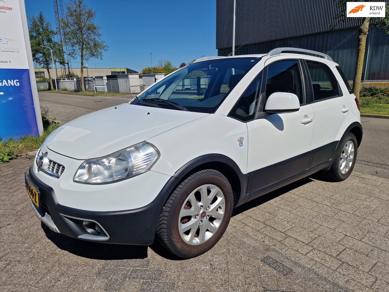 Fiat Sedici - 1.6-16V Emotion 1.6-16V Emotion, Apk, Nap, Zeer goed rijdend, Inruil mogelijk. - AutoWereld.nl