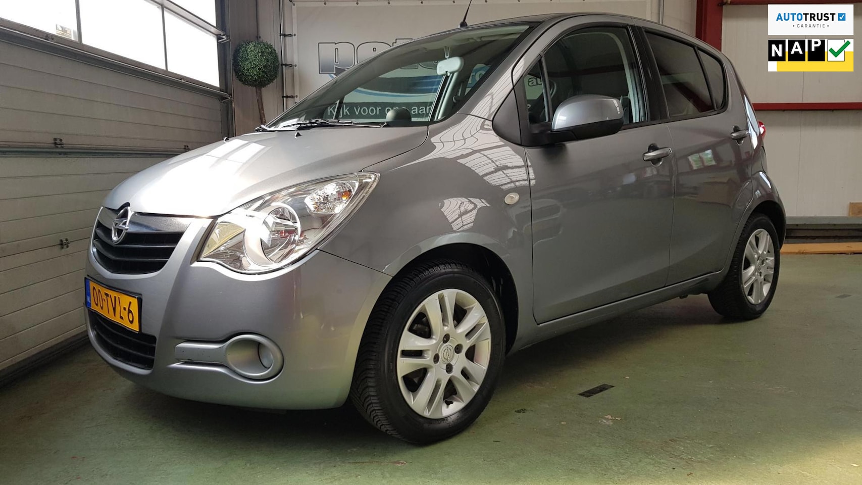 Opel Agila - 1.0 Edition Airco / PDC / LMV - AutoWereld.nl