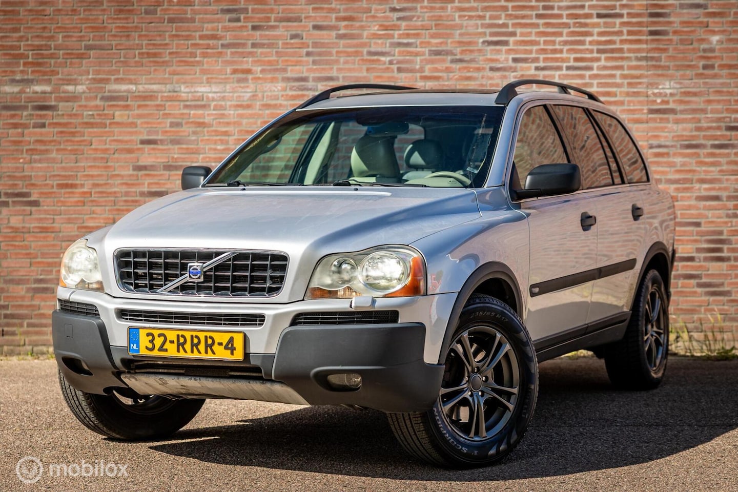 Volvo XC90 - 2.5 T Elan |Dakje |Leder |Trekhaak |Dist vv - AutoWereld.nl