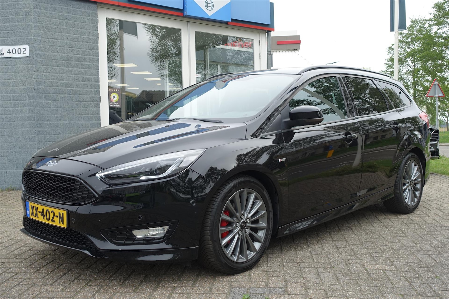 Ford Focus Wagon - 1.0 EcoBoost 140pk ST Line | NAVI | LED | PDC - AutoWereld.nl