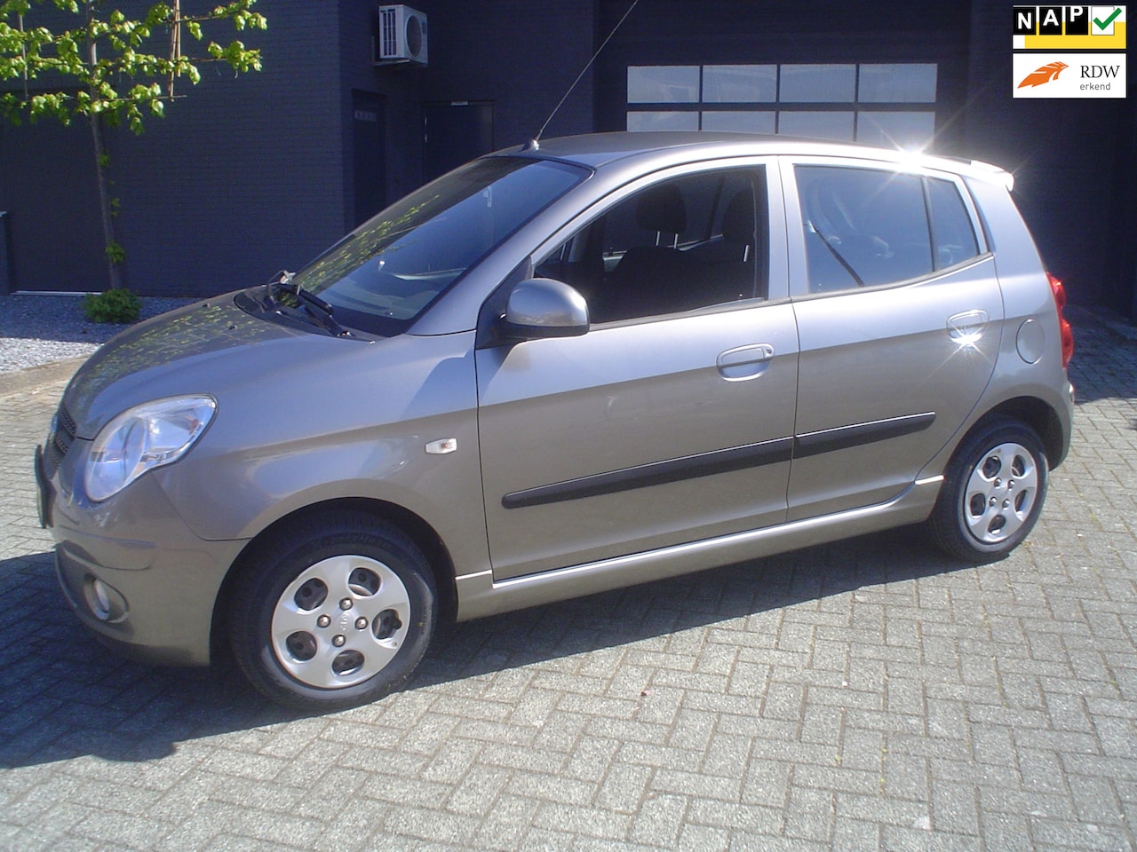 Kia Picanto - 1.0 Seven 1.0 Seven - AutoWereld.nl