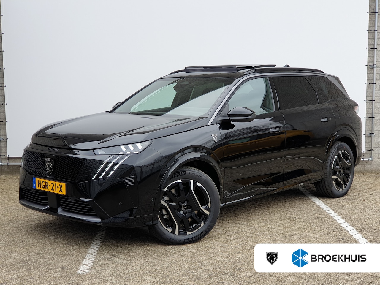 Peugeot e-5008 - GT Avantage 73 kWh| Panoramadak | Trekhaak | Voorstoel(en) met massagefunctie | Panoramada - AutoWereld.nl