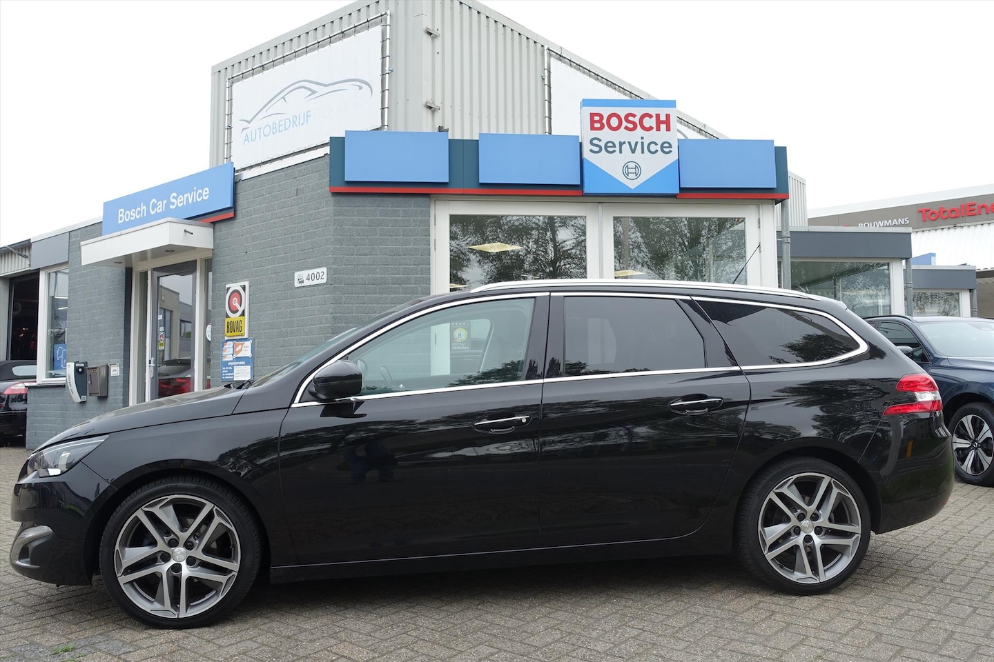 Peugeot 308 - 1.2 PureTech 130pk S&S Allure | MOTOR 70000KM - AutoWereld.nl